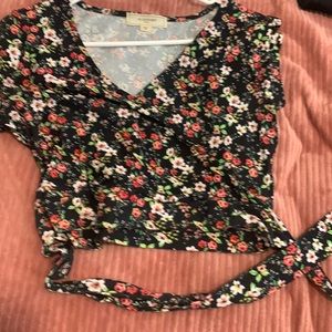 Size M black cropped shirt with flowers